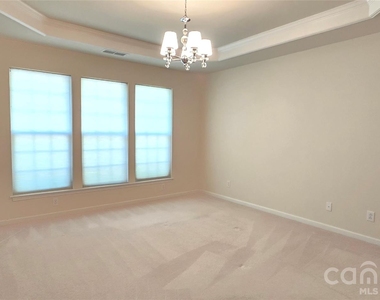 12051 Dunipace Court - Photo Thumbnail 18