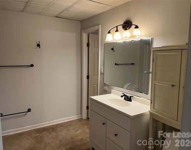 8737 Whippoorwill Lane - Photo Thumbnail 22