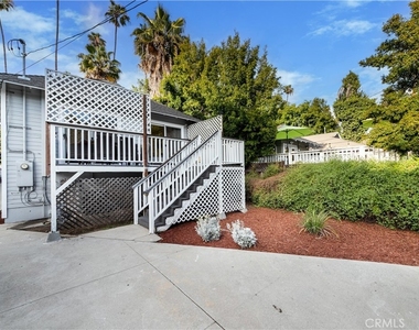 6008 Carlton Way - Photo Thumbnail 25