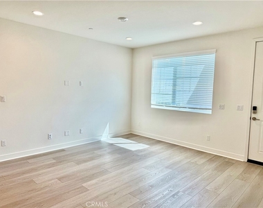 4231 S Hollyhock Paseo - Photo Thumbnail 6