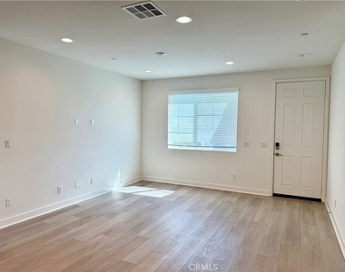 4231 S Hollyhock Paseo - Photo Thumbnail 5