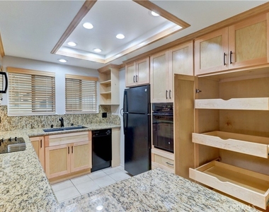 661 Avenida Sevilla - Photo Thumbnail 14