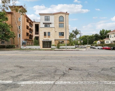 951 S Wilton Place - Photo Thumbnail 18