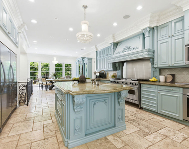 407 Robert Lane - Photo Thumbnail 10