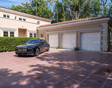 407 Robert Lane - Photo Thumbnail 37