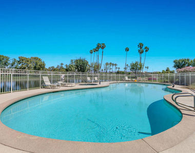 24 Columbia Drive - Photo Thumbnail 11