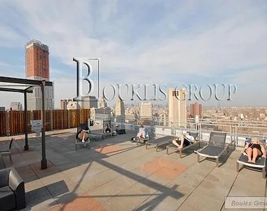 Water Street - Photo Thumbnail 16