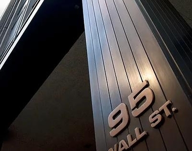 Wall Street - Photo Thumbnail 8