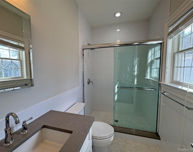 1019 Grove Street - Photo Thumbnail 13