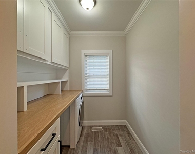 1019 Grove Street - Photo Thumbnail 18
