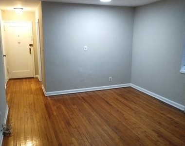 320 S Broadway - Photo Thumbnail 5