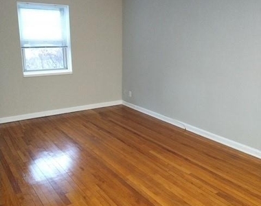 320 S Broadway - Photo Thumbnail 8
