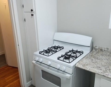 320 S Broadway - Photo Thumbnail 3
