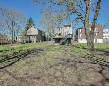 304 Tower Avenue - Photo Thumbnail 20