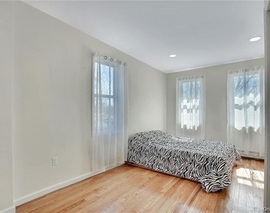 304 Tower Avenue - Photo Thumbnail 13