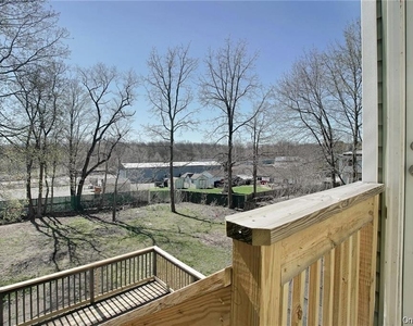 304 Tower Avenue - Photo Thumbnail 15