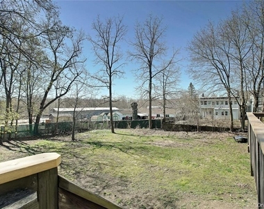 304 Tower Avenue - Photo Thumbnail 16
