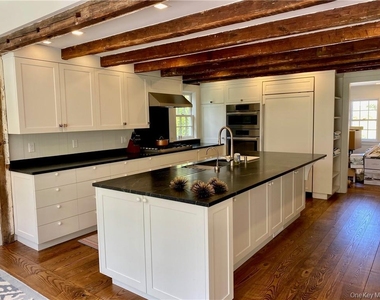 333 Hook Road - Photo Thumbnail 9
