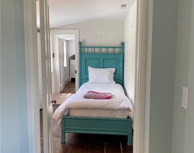333 Hook Road - Photo Thumbnail 17