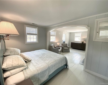 333 Hook Road - Photo Thumbnail 11