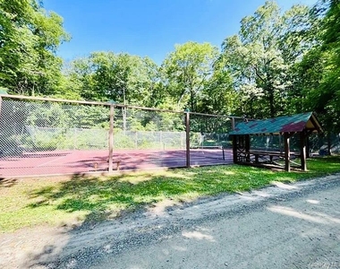 11 Locust Drive - Photo Thumbnail 18