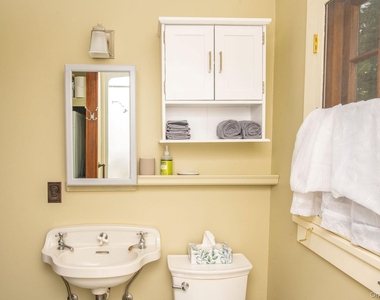 11 Locust Drive - Photo Thumbnail 17