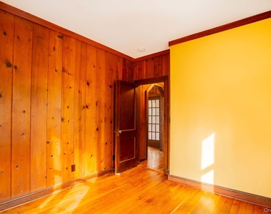 11 Locust Drive - Photo Thumbnail 11
