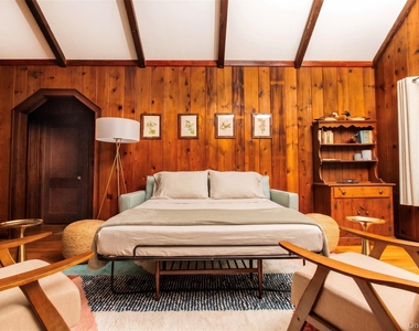 11 Locust Drive - Photo Thumbnail 8
