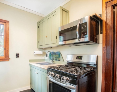 11 Locust Drive - Photo Thumbnail 9