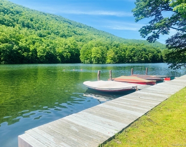 11 Locust Drive - Photo Thumbnail 19