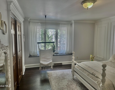 9 Oak Brook Boulevard - Photo Thumbnail 27