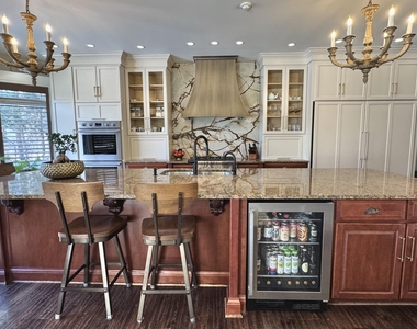 9 Oak Brook Boulevard - Photo Thumbnail 8