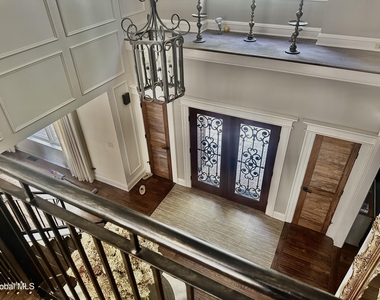 9 Oak Brook Boulevard - Photo Thumbnail 19