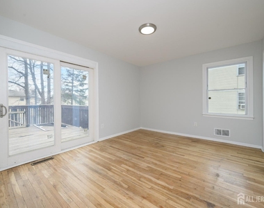 796 Inman Avenue - Photo Thumbnail 22