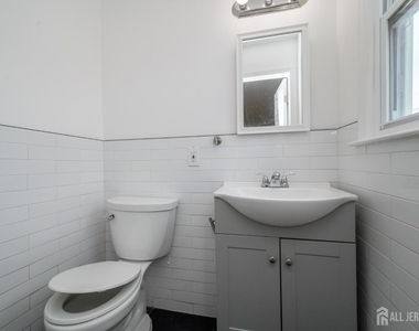 796 Inman Avenue - Photo Thumbnail 21