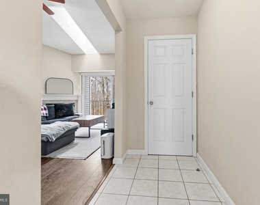 12219 Stevenson Court - Photo Thumbnail 14