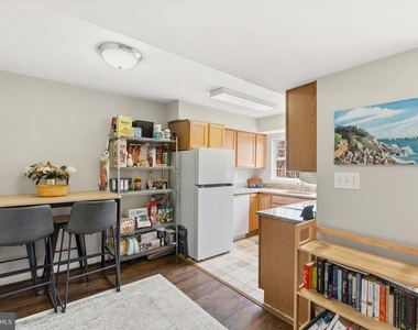 12219 Stevenson Court - Photo Thumbnail 9