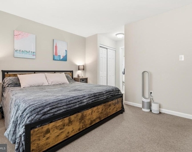 12219 Stevenson Court - Photo Thumbnail 10