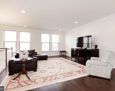 42482 Dogwood Glen Square - Photo Thumbnail 7