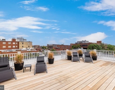 901 King Street - Photo Thumbnail 9