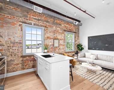 901 King Street - Photo Thumbnail 2