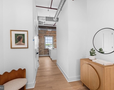 901 King Street - Photo Thumbnail 6