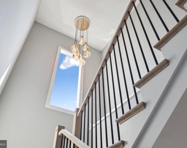 901 King Street - Photo Thumbnail 14