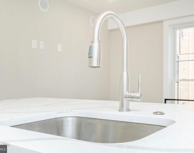 2304 N 9th Street - Photo Thumbnail 12