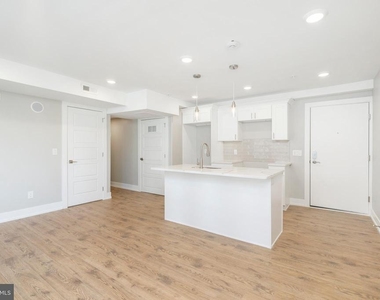 2304 N 9th Street - Photo Thumbnail 6