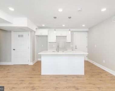 2304 N 9th Street - Photo Thumbnail 7