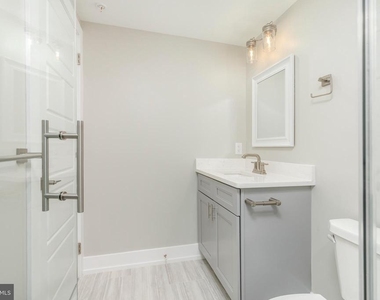 2304 N 9th Street - Photo Thumbnail 16