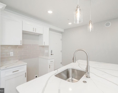 2304 N 9th Street - Photo Thumbnail 9