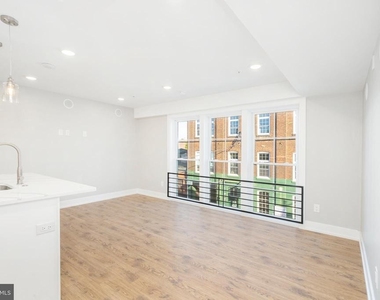 2304 N 9th Street - Photo Thumbnail 10