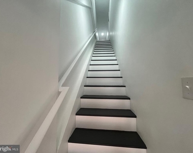 6021 Market Street - Photo Thumbnail 11